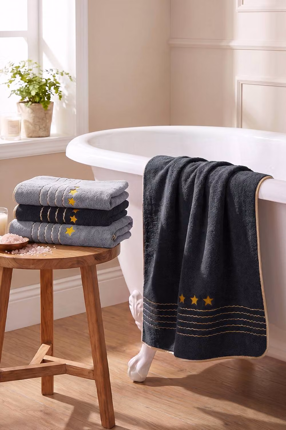 Living and Home 4-Pack Soft Terry Cotton Bath and Hand Towel Set in Multicolour Stars Design – 2