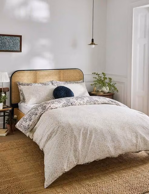 William Morris at Home Set of 2 Michaelmas Daisy Floral Pure Cotton Pillowcases, Cream and Multicolour