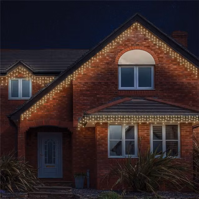 Xmas Haus Connectable LED Icicle Drop Lights in Warm White with 120 LEDs and 5m Length – 1