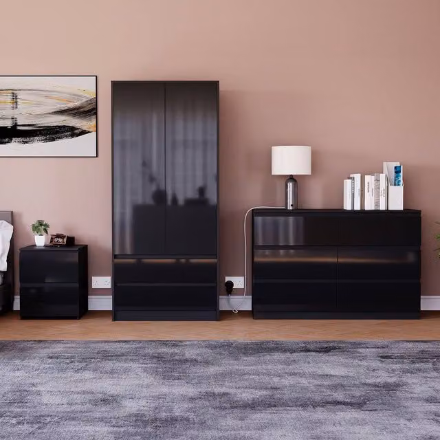 HD Designs Vida Designs Glinton 3 Piece Modern Glossy Black Bedroom Set
