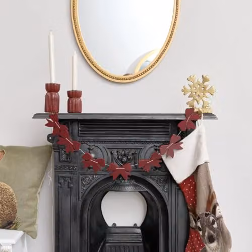 Melody Maison Rustic Distressed Wooden Bow Christmas Garland in Red or Purple, Length: 120 cm – 1