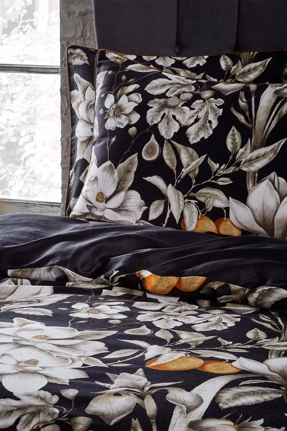 Edinburgh Weavers Lavish 200 Thread Count Floral Piped Cotton Sateen Duvet Cover Set, Black, W/H: 180 x 200 cm – 2