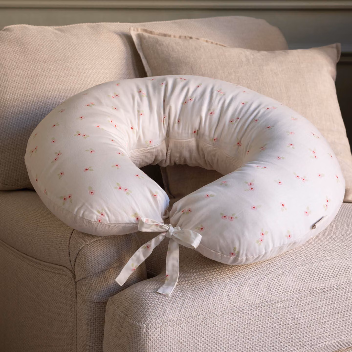 Avery Row Anemone C-Shape Nursing Pillow in Pink Organic Cotton – 2