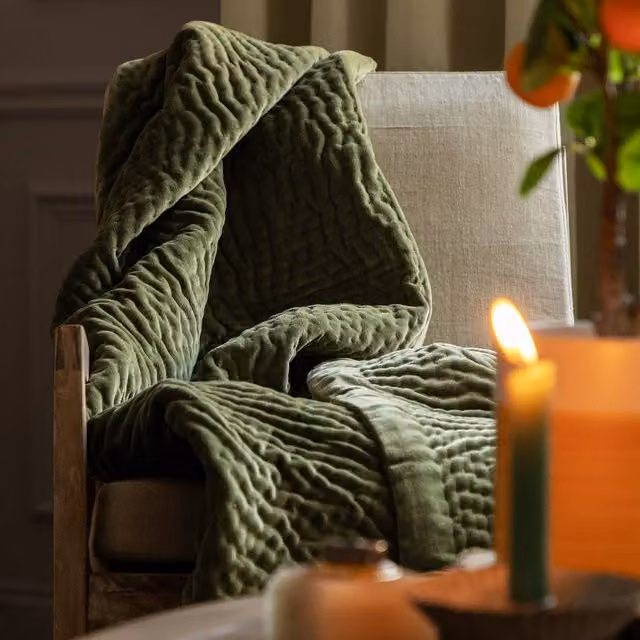 Voyage Maison Haze Quilted Cotton Throw in Green, W: 140 cm, L: 200 cm – 1