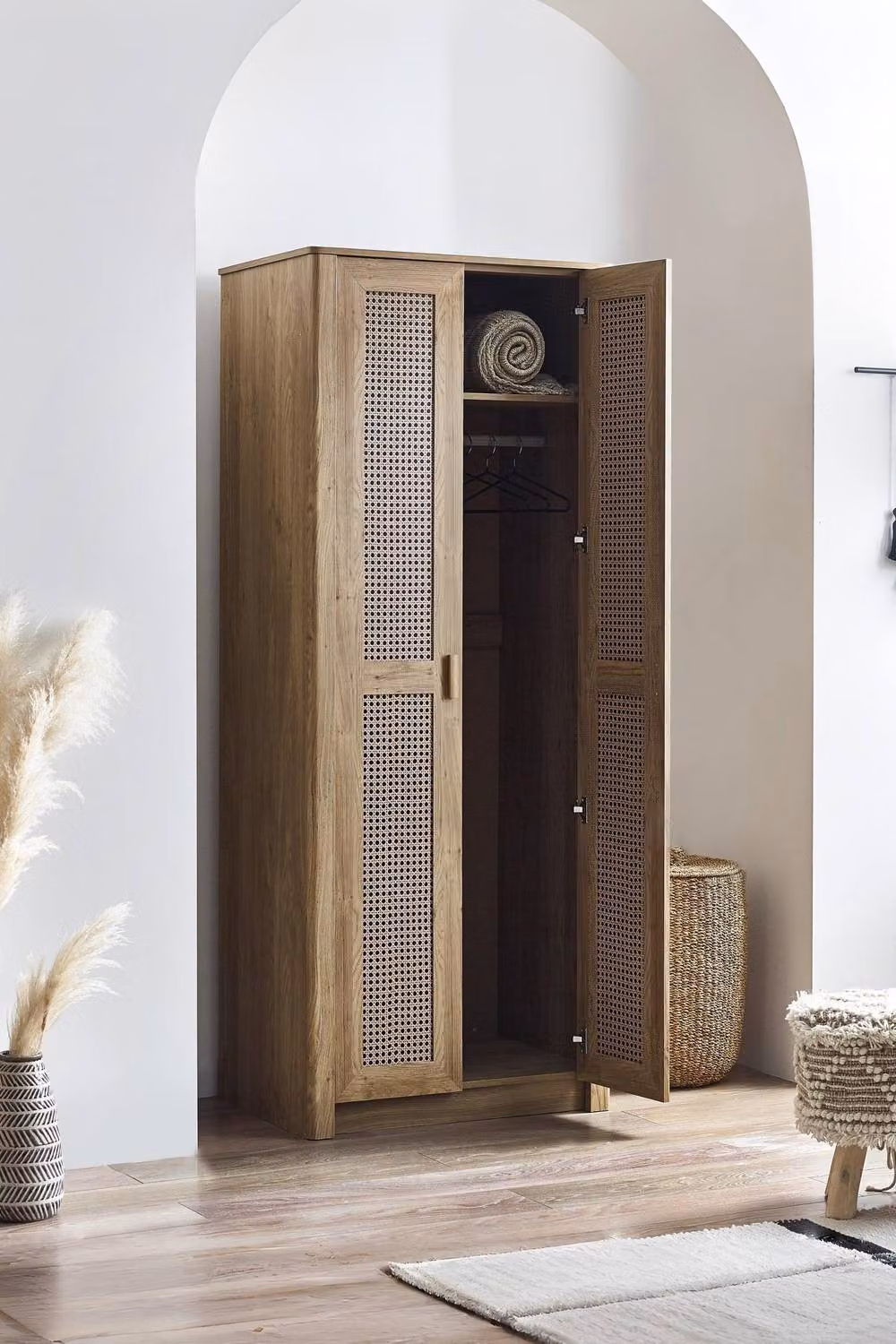 Julian Bowen Sydney Oak 2 Door Wardrobe with Rattan Print and Internal Shelving – 2