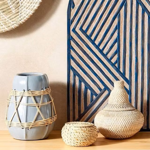 Wyld and Coco Rattan Storage Basket with Lid in Beige and Sand, Diameter: 25 cm – 1