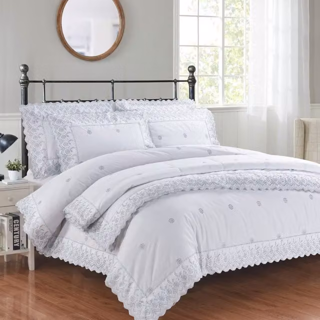 Kampala Hill Floral Duvet Cover Set in White, 200 x 200 cm