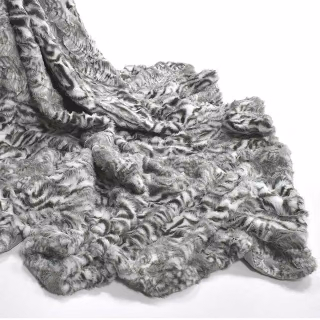 Velosso Luxurious Faux Rabbit Fur Blanket in Grey, W/D/H: 125 x 150 cm