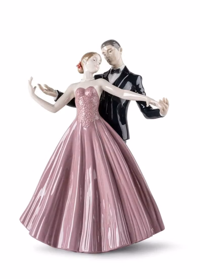 Lladró Anniversary Waltz Porcelain Sculpture in Pink