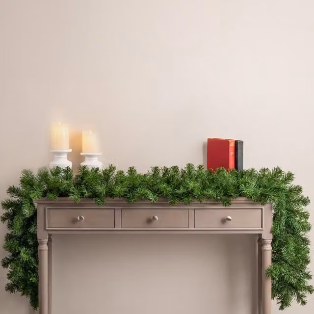 Christow Large Plain Green Artificial Pine Christmas Garland 270 cm