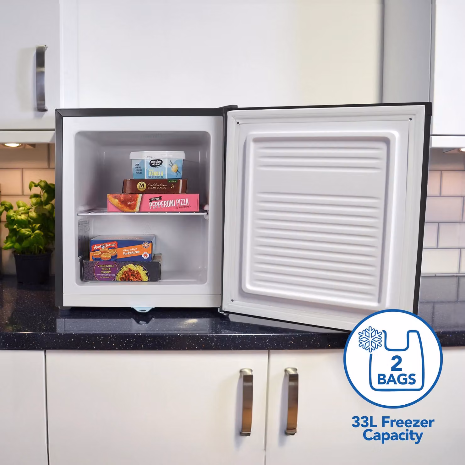 Igenix 33 Litre Lockable Countertop Upright Mini Freezer in Black – 4