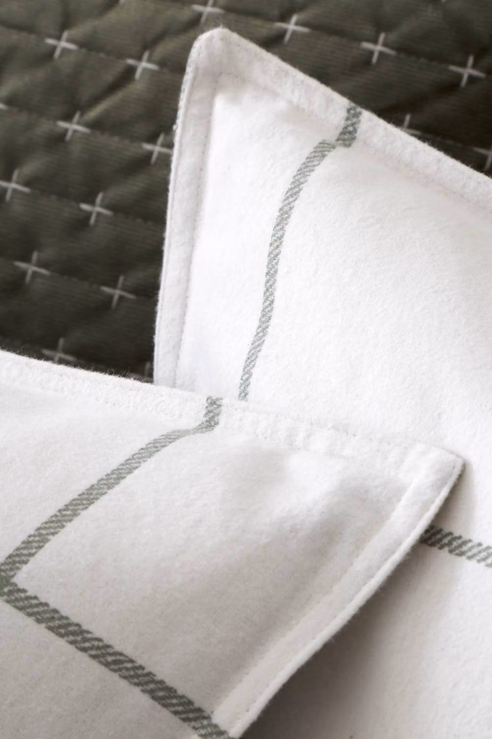 Bianca Brushed Regal Check Cotton Reversible Single Duvet Cover and Pillowcase Set in Green, W/D/H: 135 x 200 cm and 50 x 75 cm – 3