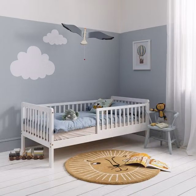 Noa and Nani Leonora Toddler Bed with Pull-Out Trundle in White Solid Pine Wood