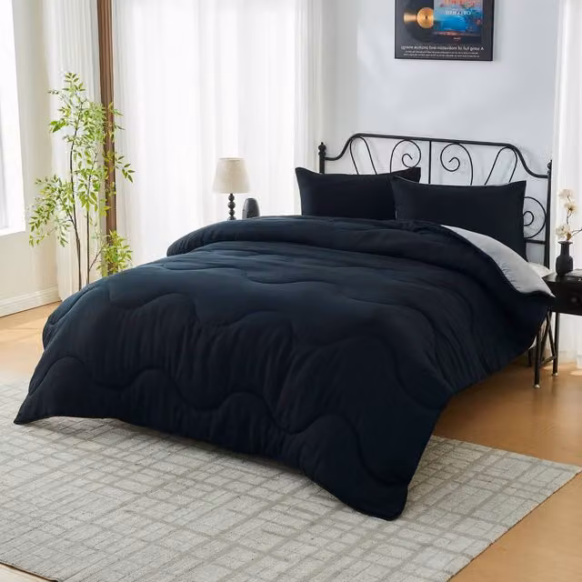 Gaveno Cavailia 10.5 Tog Double Microfibre Coverless Duvet in Black and Grey, W x D: 200 x 200 cm – 1