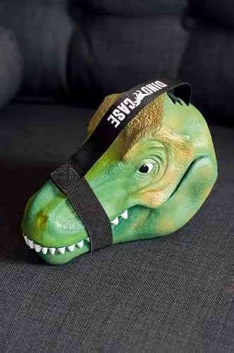 Suck UK Dinosaur Lunch Box in Green and Black – 2