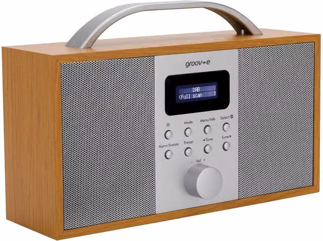 Groov-e Boston Wood DAB+ FM Radio with Bluetooth in Brown