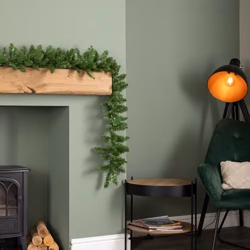 Samuel Alexander 2.7m Plain Green Christmas Garland with 200 Bullet Tips – 2