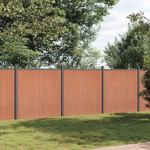 Berkfield Home Durable WPC and Aluminium Fence Panel, Brown, W: 526 cm, H: 186 cm – 1