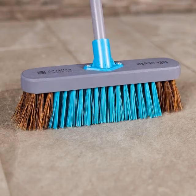Charles Bentley Lifestyle 12 inch Bassine and Synthetic Wooden Broom in Grey, H x W x D: 131.5 x 29 x 6 cm