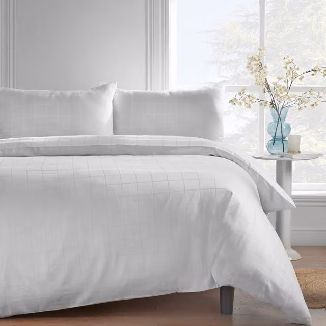 Catherine Lansfield White Woven Check Cotton Fitted Sheet