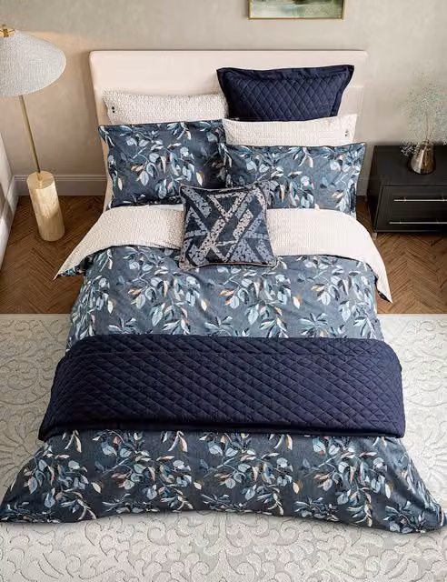 Bedeck of Belfast Pure Cotton Mako Satin Floral Reversible Bedding Set in Blue, W: 180 cm, D: 200 cm