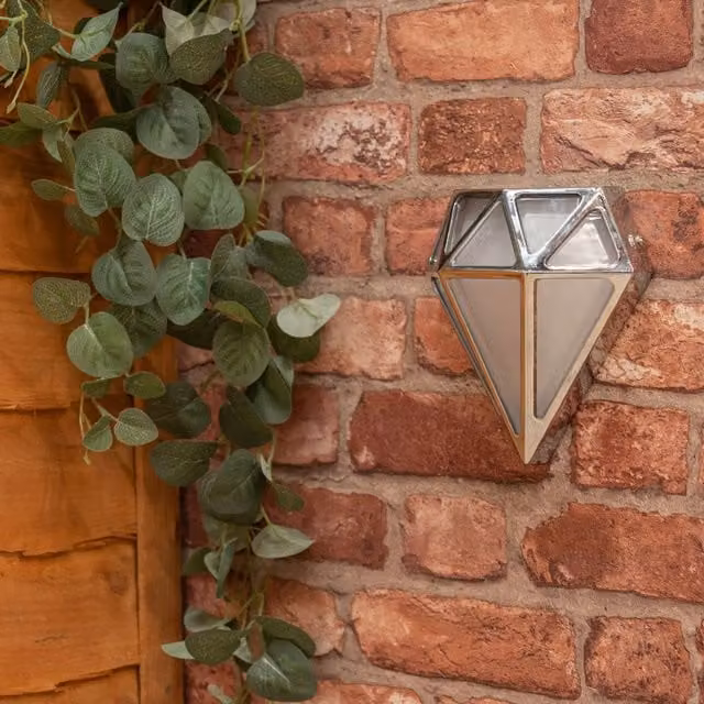 ValueLights Diamond Chrome LED Bathroom and Garden Wall Light in Silver