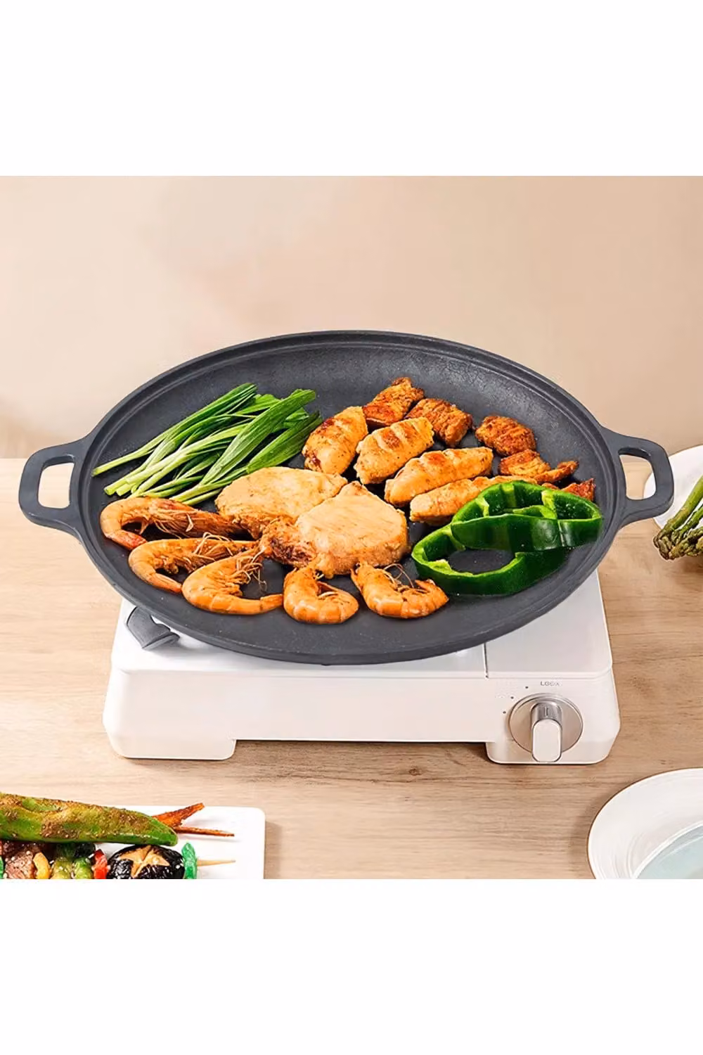 Living and Home Pre-Seasoned Round 2-Handle Cast Iron Grill Pan in Black, Diameter: 35 cm – 2