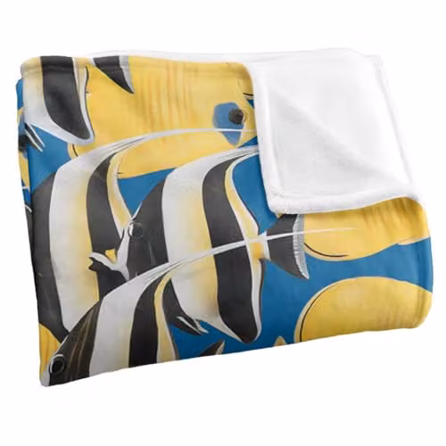 JQ Licensing Royce Mcclure Tropical Fish Rush Hour Silky Touch Super Soft Fleece Throw Blanket in White, W/D/H: 152 x 127 cm – 2