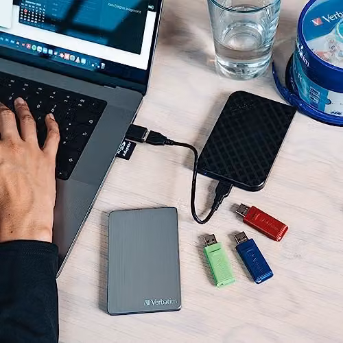 Verbatim Store n Go USB 2.0 Flash Drives, 16GB, Pack of 3 (Blue, Green, Red) – 2