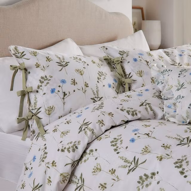 Make It A Home Meadow Cotton Floral Duvet Cover Set - White and Blue - 200 x 200 cm