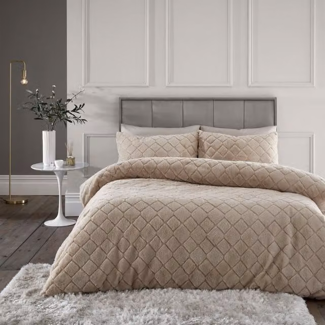 Catherine Lansfield Cosy Diamond Faux Fur Duvet Cover Bedding Set in Beige