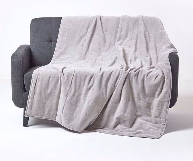 Homescapes Velvet Quilted Throw in Grey, W/D/H: 125 x 150 cm
