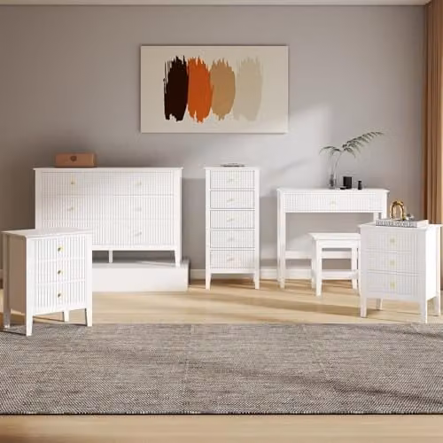 Melody Maison Hales White Range Bedroom Furniture Set including 6 Drawer Chest of Drawers, Tall 5 Drawer Bedside Table, Pair of 3 Drawer Bedside Tables and Dressing Table – 1