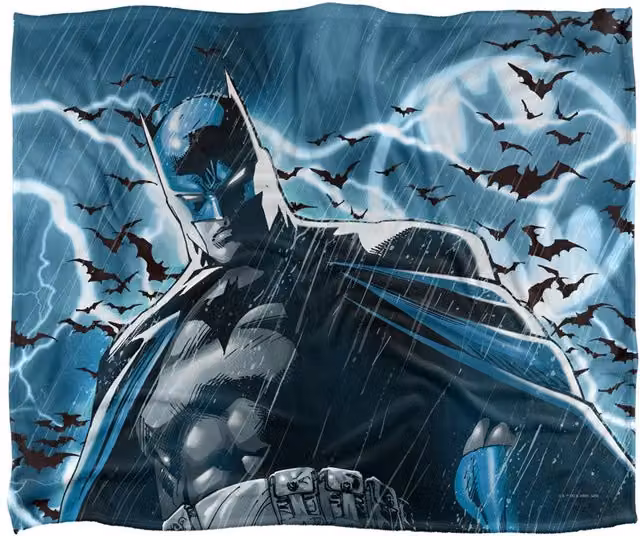DC Comics Batman Stormy Knight Classic Blanket in White, W: 152 cm, D: 127 cm – 1