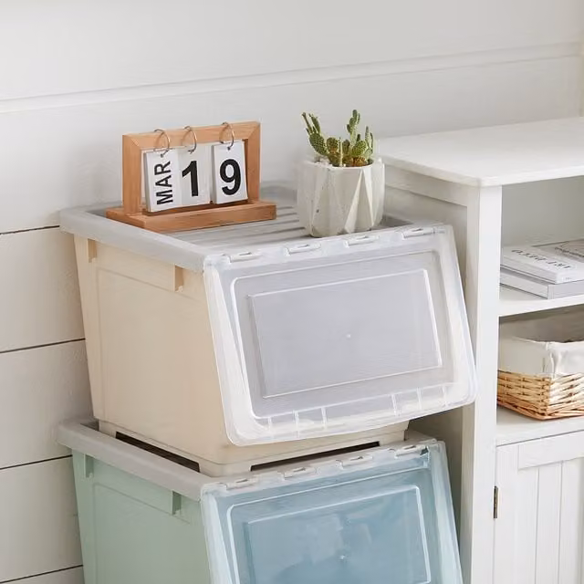 Livingandhome Stackable Mobile Storage Box with Lid in Beige and Transparent Plastic