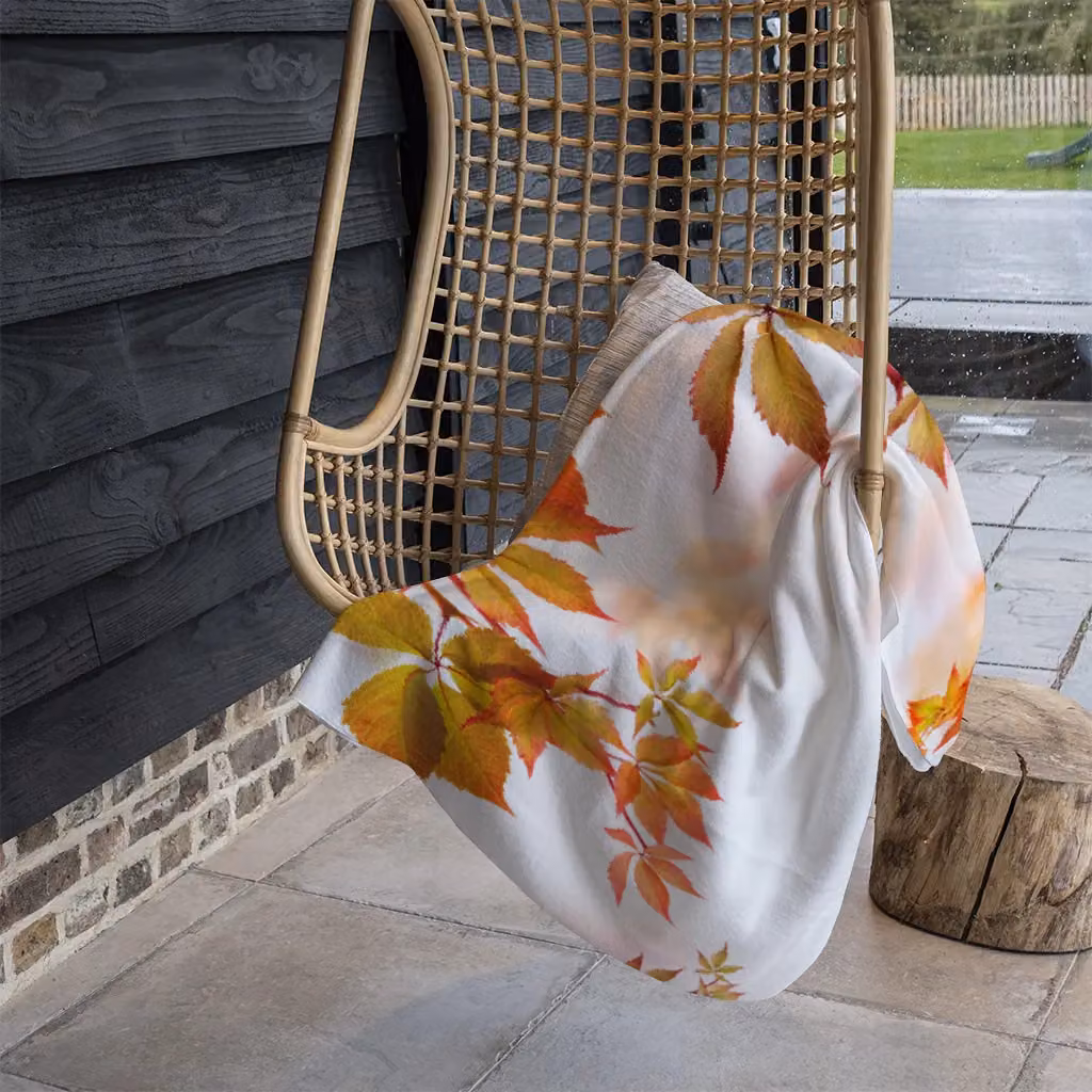Benjamin Tate Design Autumn Leaves Fleece Blanket in Orange, Beige and Multicolour, W/D/H: 120 x 150 x 1 cm – 3