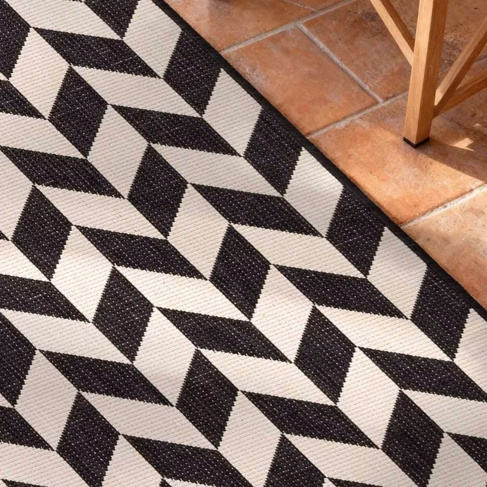 Ted Baker Terrick Reversible Indoor Outdoor Chevron Design Rug in Black, W/D: 200 x 300 cm – 4