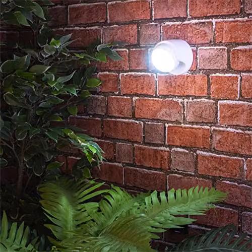 St Helens Home & Garden Altai 9 LED Motion Sensor Garden Light in White