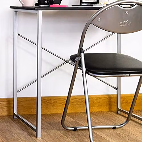 Harbour Housewares Padded Folding Chair in Black with Metal Frame and Synthetic Leather Seat – 4