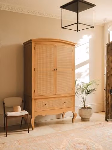 Louis Large Wooden Double Wardrobe with Rattan Cane Doors and Drawer in Aged Oak Finish, W: 126 cm, H: 216 cm, D: 65 cm – 1