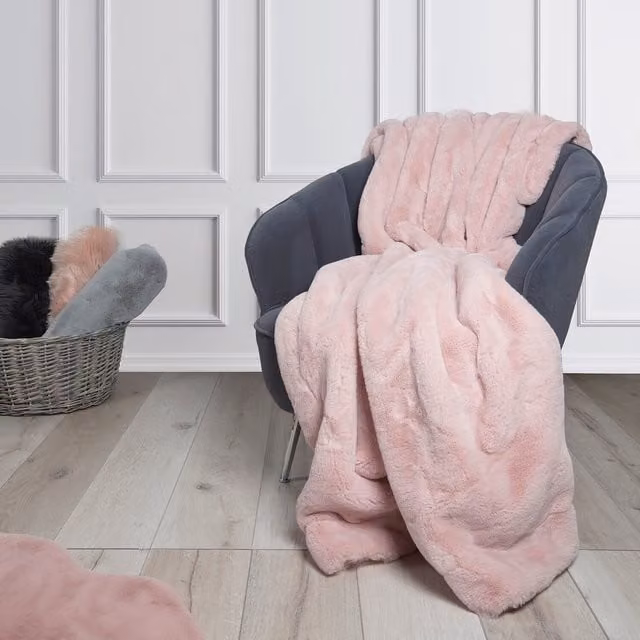 Divante Extra Large Pink Faux Fur Rabbit Throw