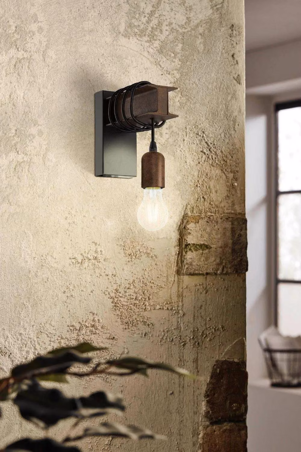 Eglo Townshend 4 Industrial Metal Wall Light in Brown and Black – 2