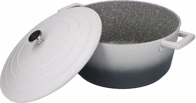 MasterClass Non-Stick Aluminium Casserole Dish with Lid, 5 l, Grey and Black – 2