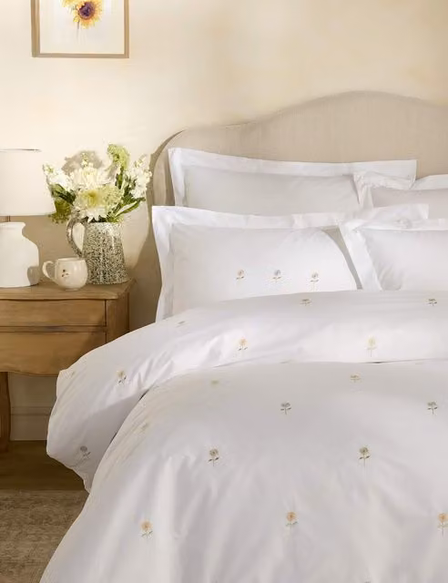Sophie Allport White Pure Cotton Embroidered Sunflower Bedding Set with Pillowcase W/D/H: 180 x 200 cm