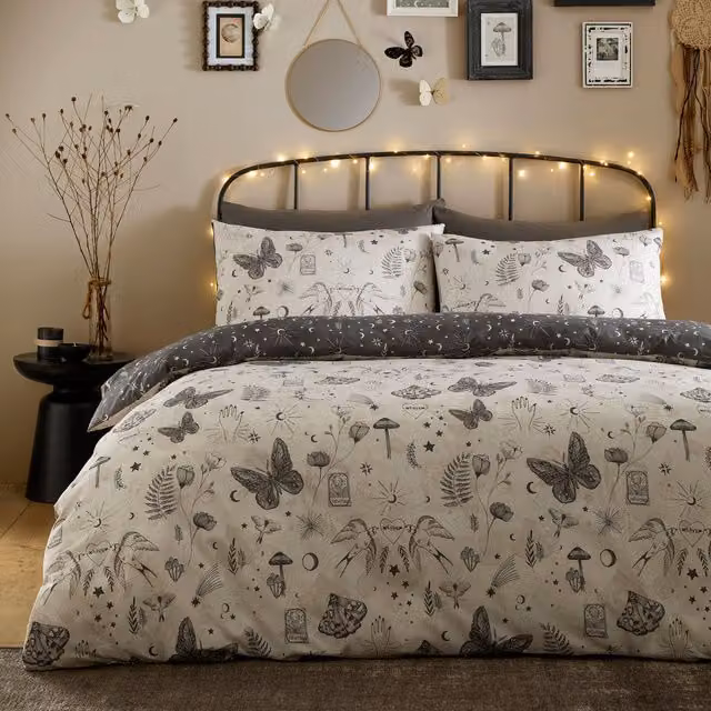 Fusion Celeste Reversible Hand Drawn Print Duvet Cover Set in Grey, W/D/H: 200 x 200 cm – 1