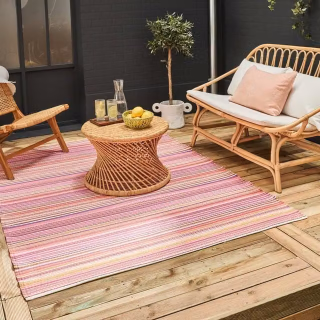 THE RUGS Reversible Weatherproof Striped Rainbow Outdoor Garden Patio Rug in Pink and Multicolour, W/D: 120 x 160 cm