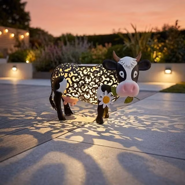 Garden Greatness Daisy Cow Silhouette Solar Garden Light in White and Multicolour – 3
