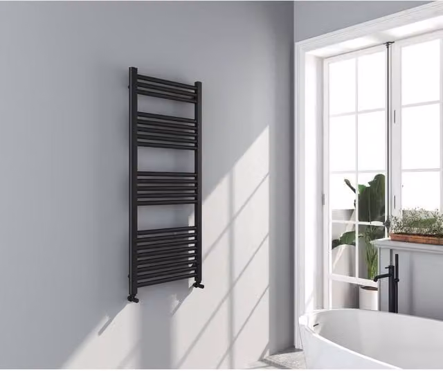 Bathroom Kingdom Omata Black Straight Heated Towel Rail W: 50 cm, H: 120 cm
