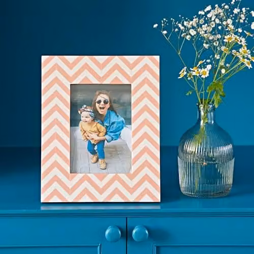 Paper High Advika Pink and White Chevron Patterned Rectangular Tabletop Photo Frame, 5x7 Inch – 2