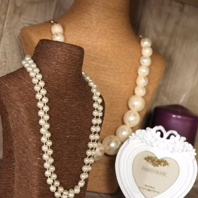 KDMK Classic Brown Polyurethane Jewelry Bust Tabletop Display Stand